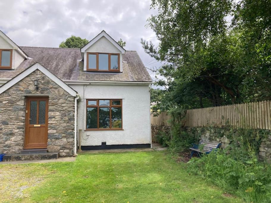 Self-Contained Ensuite Double Or Twin Bedroom In Pentir Bangor  Exteriör bild