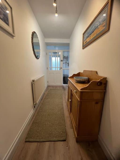 Self-Contained Ensuite Double Or Twin Bedroom In Pentir Bangor  Exteriör bild